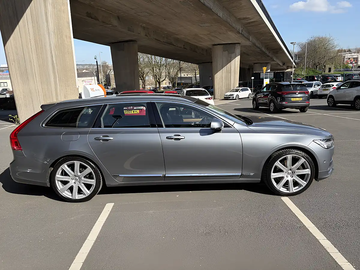 Used 2016 Volvo V90 Inscription Grey - Interior and Exterior details 7