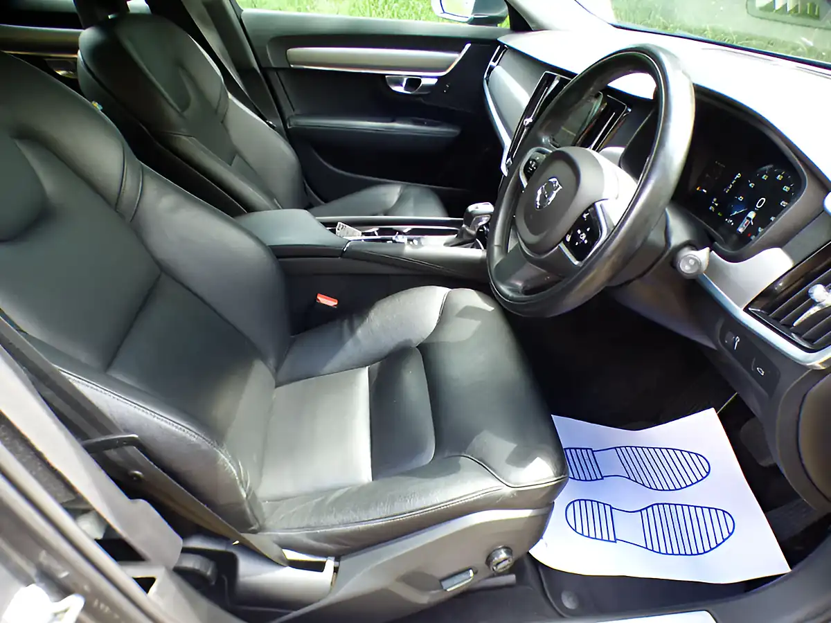 Used 2016 Volvo V90 Momentum Grey - Interior and Exterior details 15