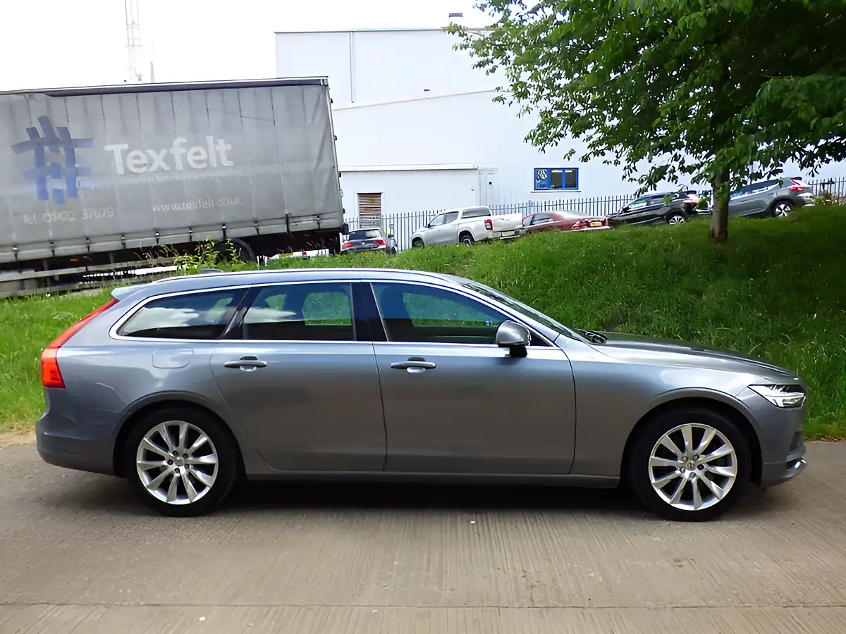 Used 2016 Volvo V90 Momentum Grey - Interior and Exterior details 16