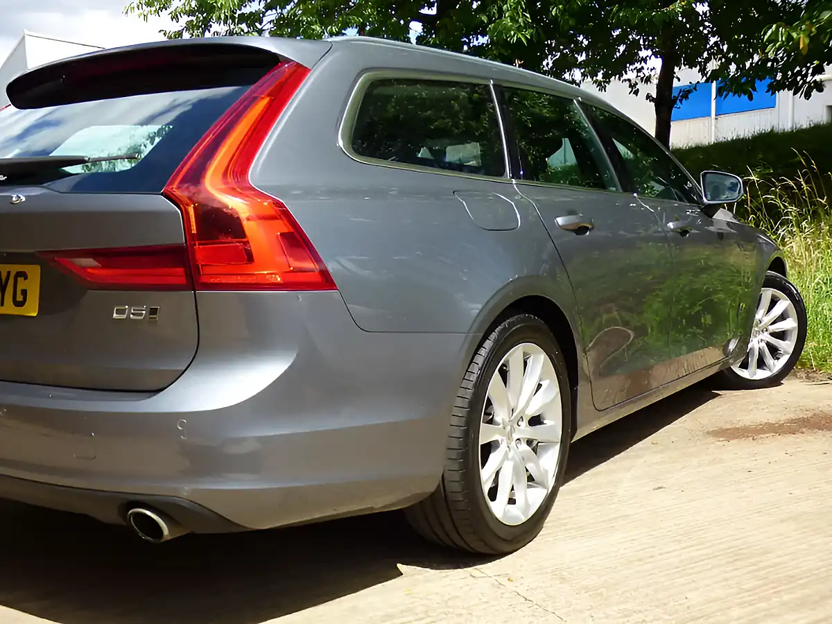 Used 2016 Volvo V90 Momentum Grey - Interior and Exterior details 18
