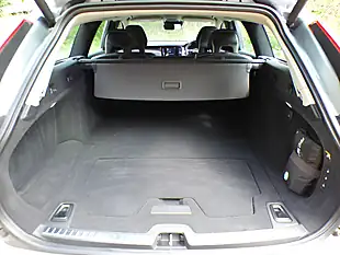 Used 2016 Volvo V90 Momentum Grey - Interior and Exterior details 19