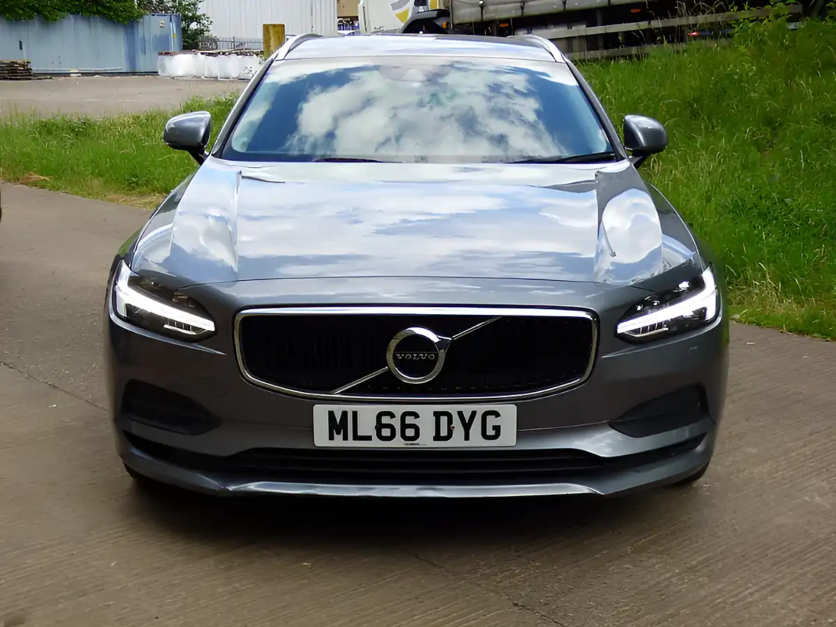 Used 2016 Volvo V90 Momentum Grey - Interior and Exterior details 7