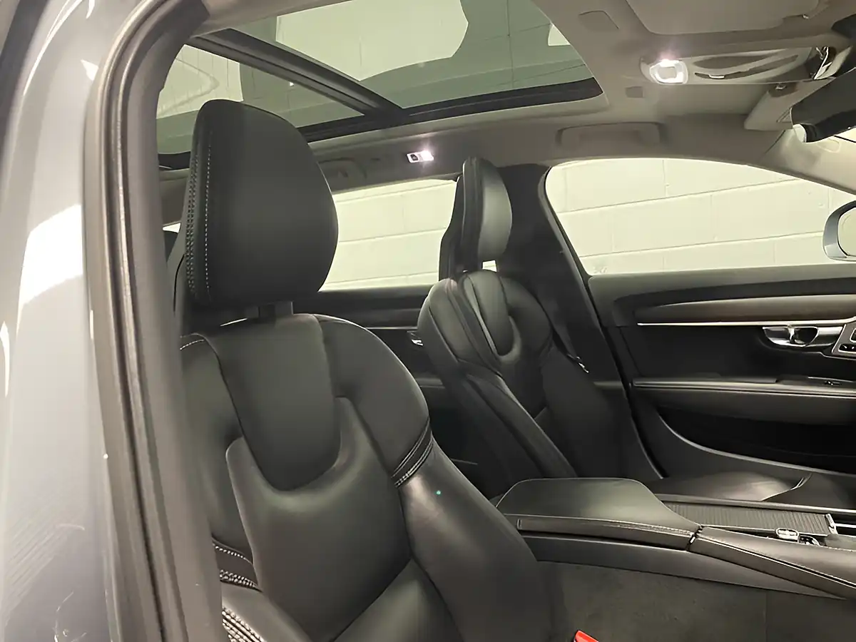Used 2016 Volvo V90 Xenium Pack Grey - Interior and Exterior details 14