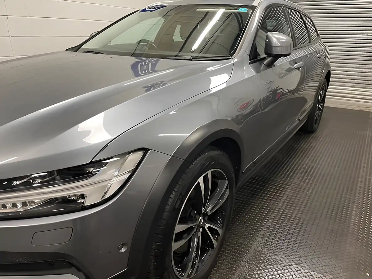 Used 2016 Volvo V90 Xenium Pack Grey - Interior and Exterior details 7
