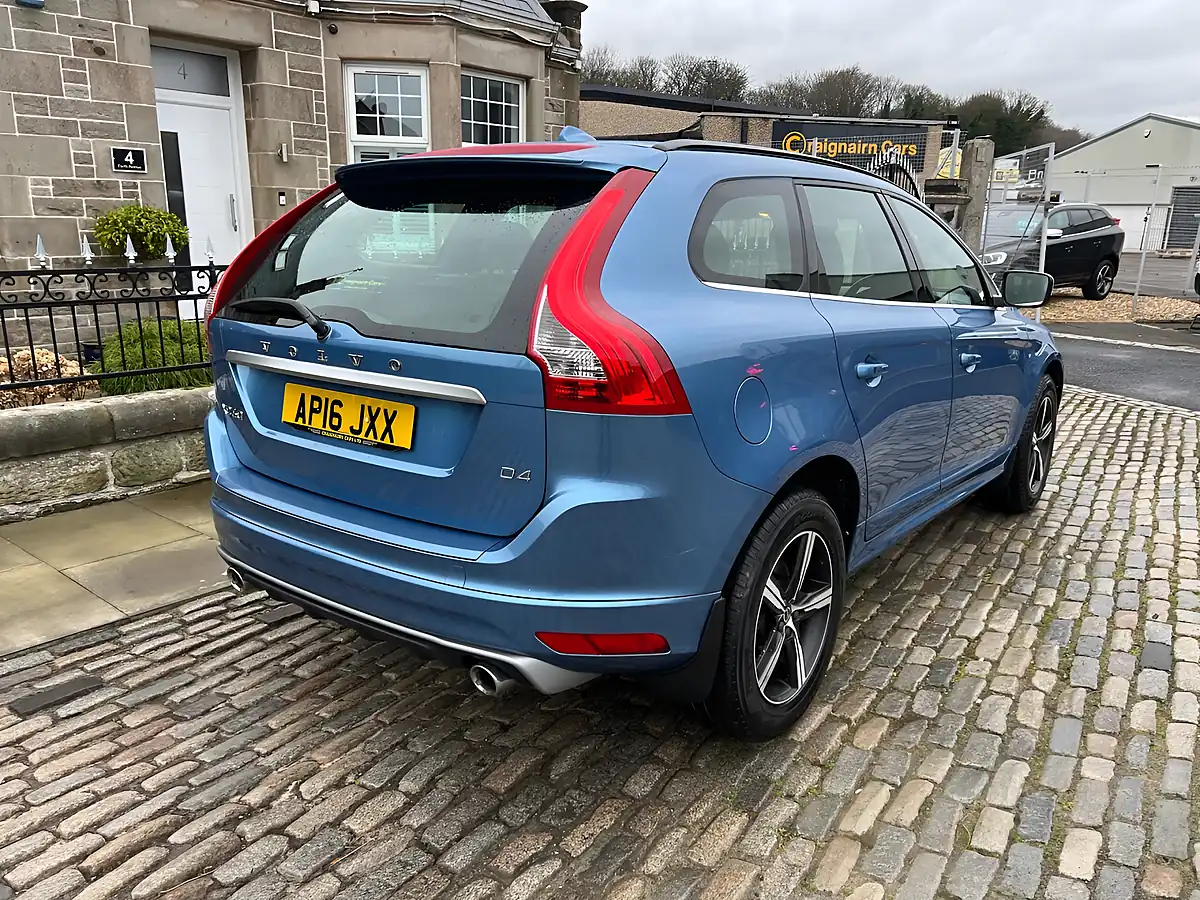 Used 2016 Volvo XC60 R-Design Blue - Interior and Exterior details 10