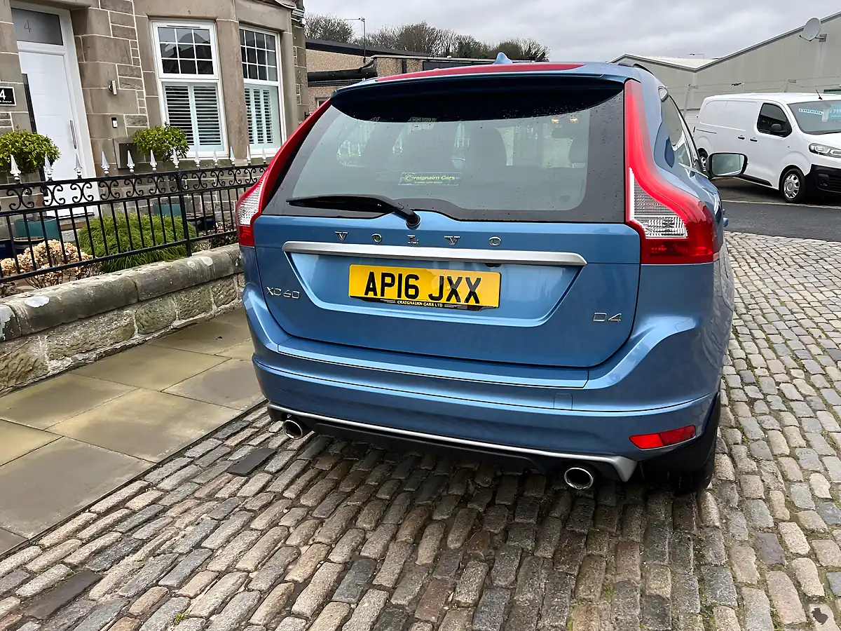 Used 2016 Volvo XC60 R-Design Blue - Interior and Exterior details 12