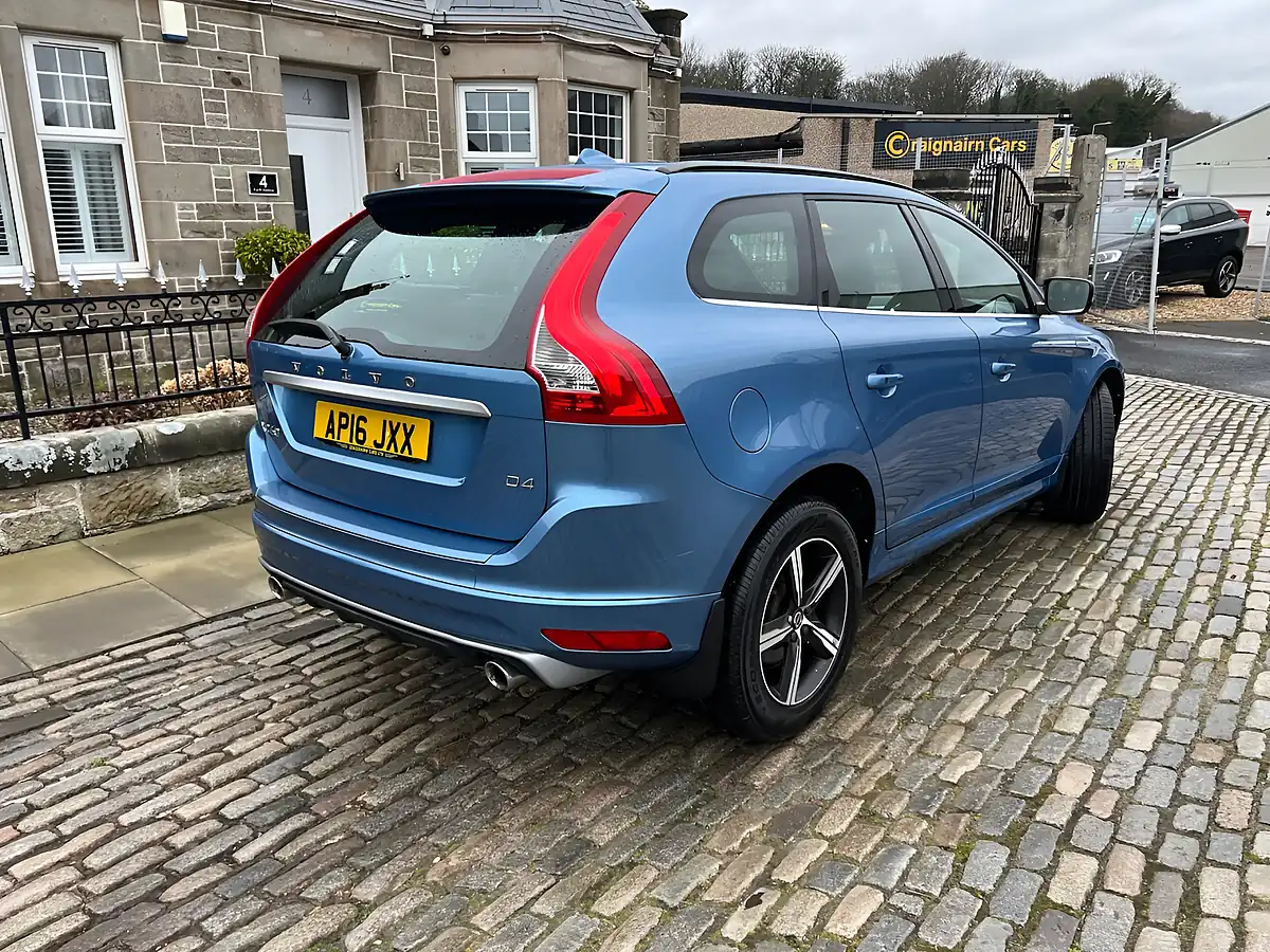 Used 2016 Volvo XC60 R-Design Blue - Interior and Exterior details 20