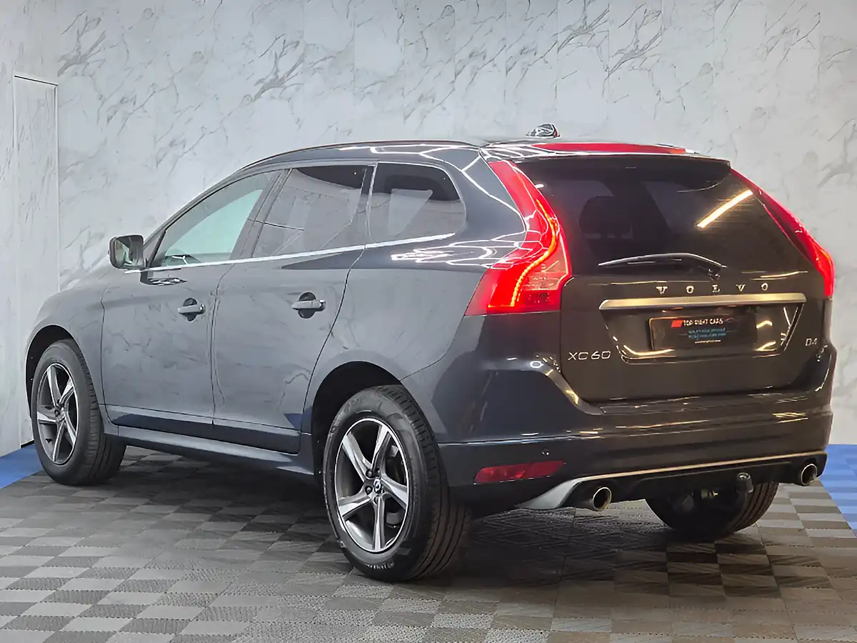 Used 2016 Volvo XC60 R-Design Grey - Interior and Exterior details 7
