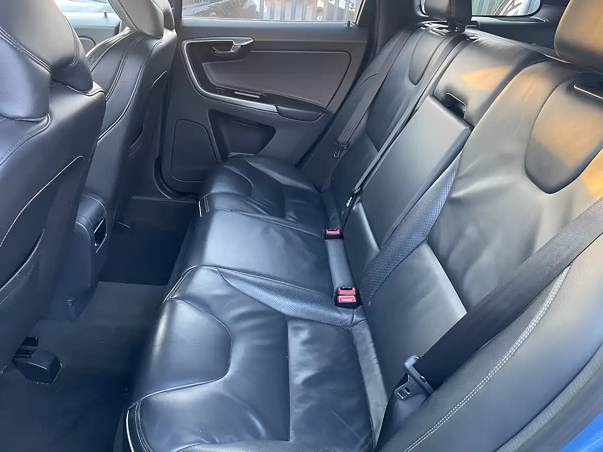Used 2016 Volvo XC60 R-Design Lux Blue - Interior and Exterior details 14