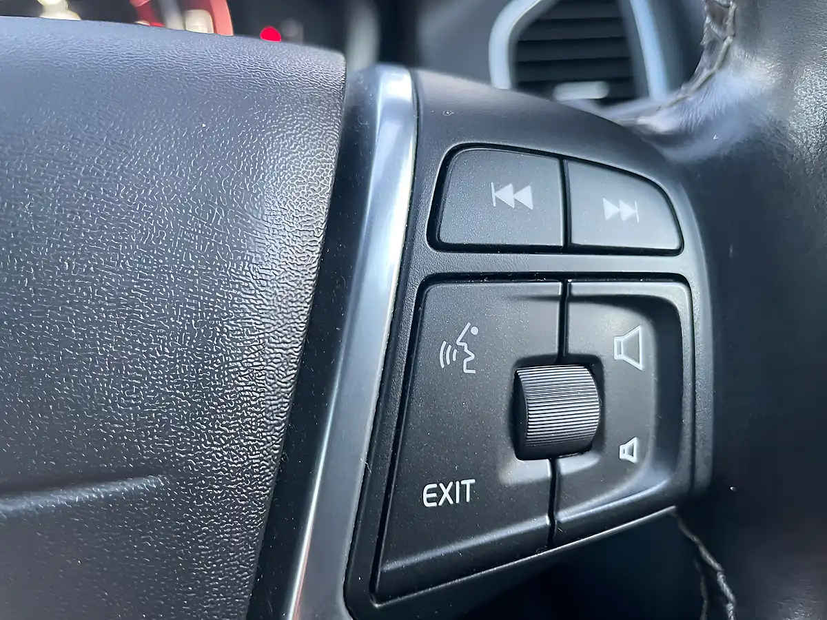 Used 2016 Volvo XC60 R-Design Lux Blue - Interior and Exterior details 19