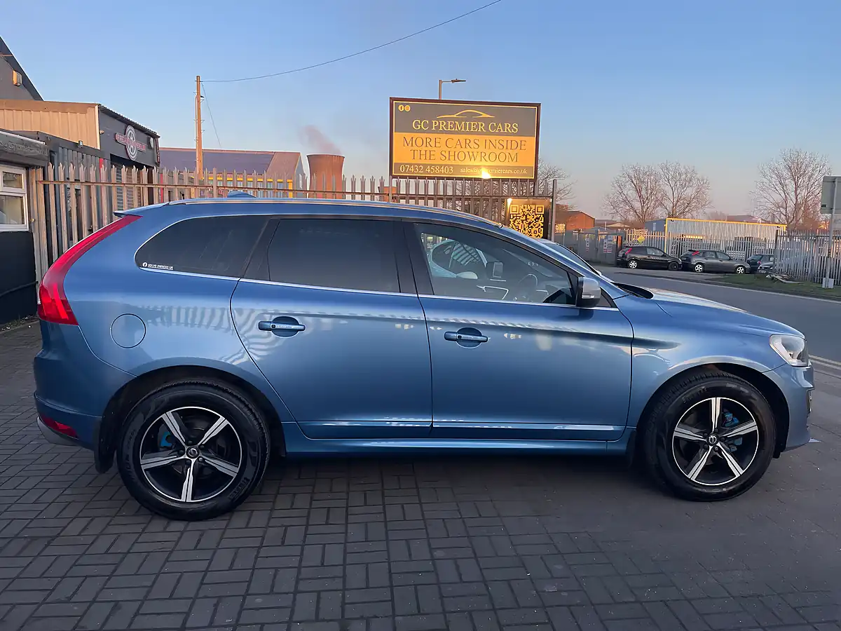 Used 2016 Volvo XC60 R-Design Lux Blue - Interior and Exterior details 7