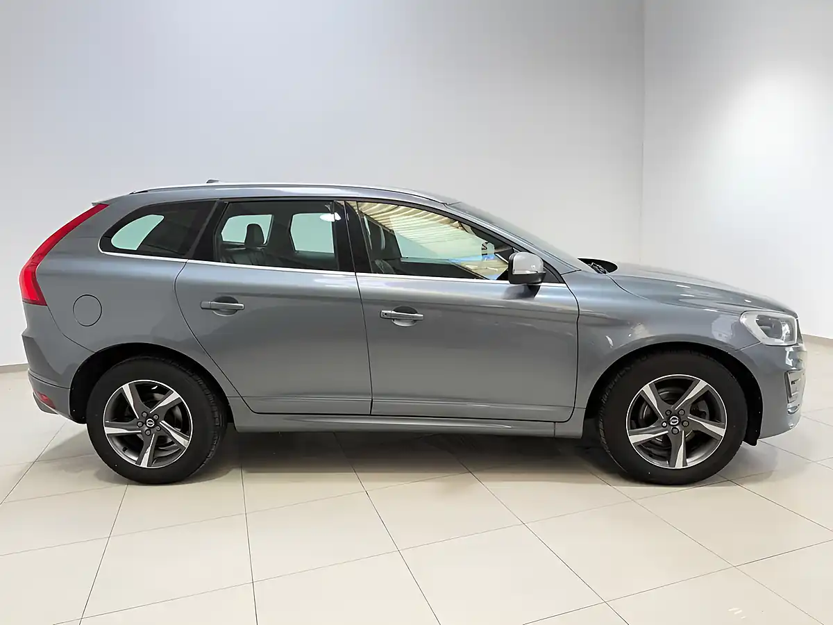 Used 2016 Volvo XC60 R-Design Lux Nav Grey - Interior and Exterior details 11