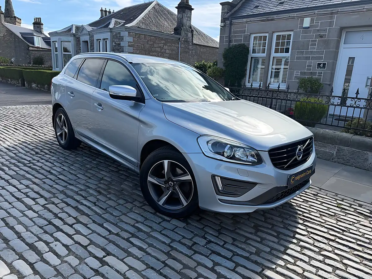 Used 2016 Volvo XC60 R-Design Lux Nav Silver - Front View