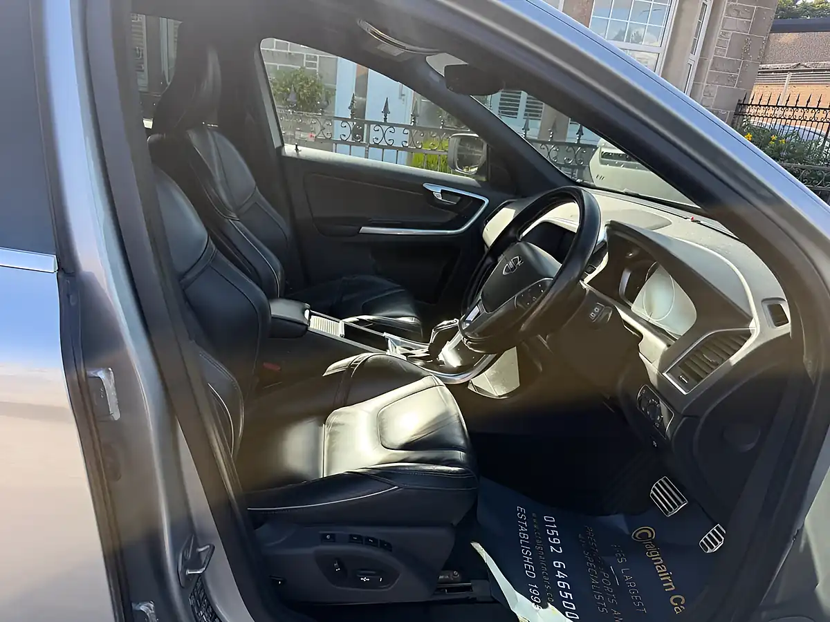 Used 2016 Volvo XC60 R-Design Lux Nav Silver - Interior and Exterior details 14