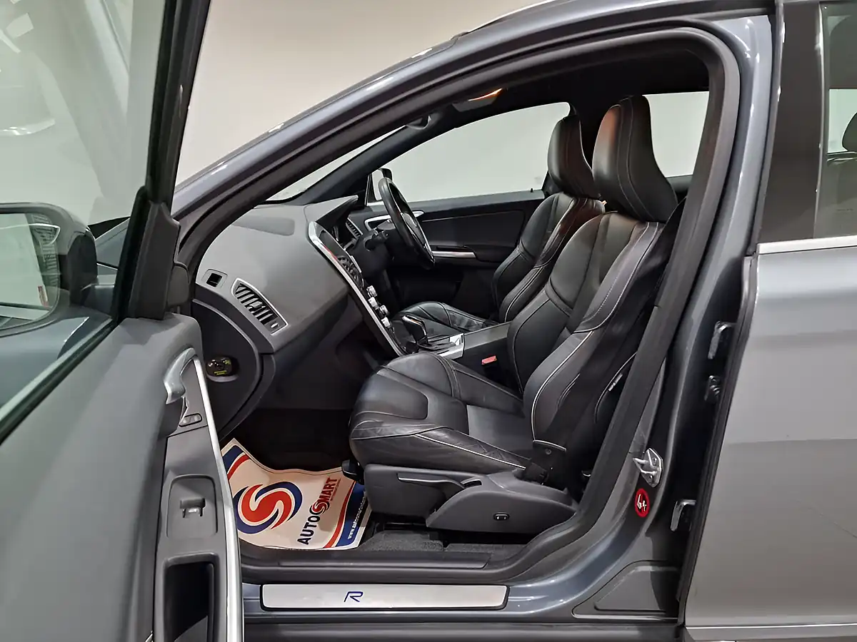 Used 2016 Volvo XC60 R-Design Lux Osmium Grey - Interior and Exterior details 16