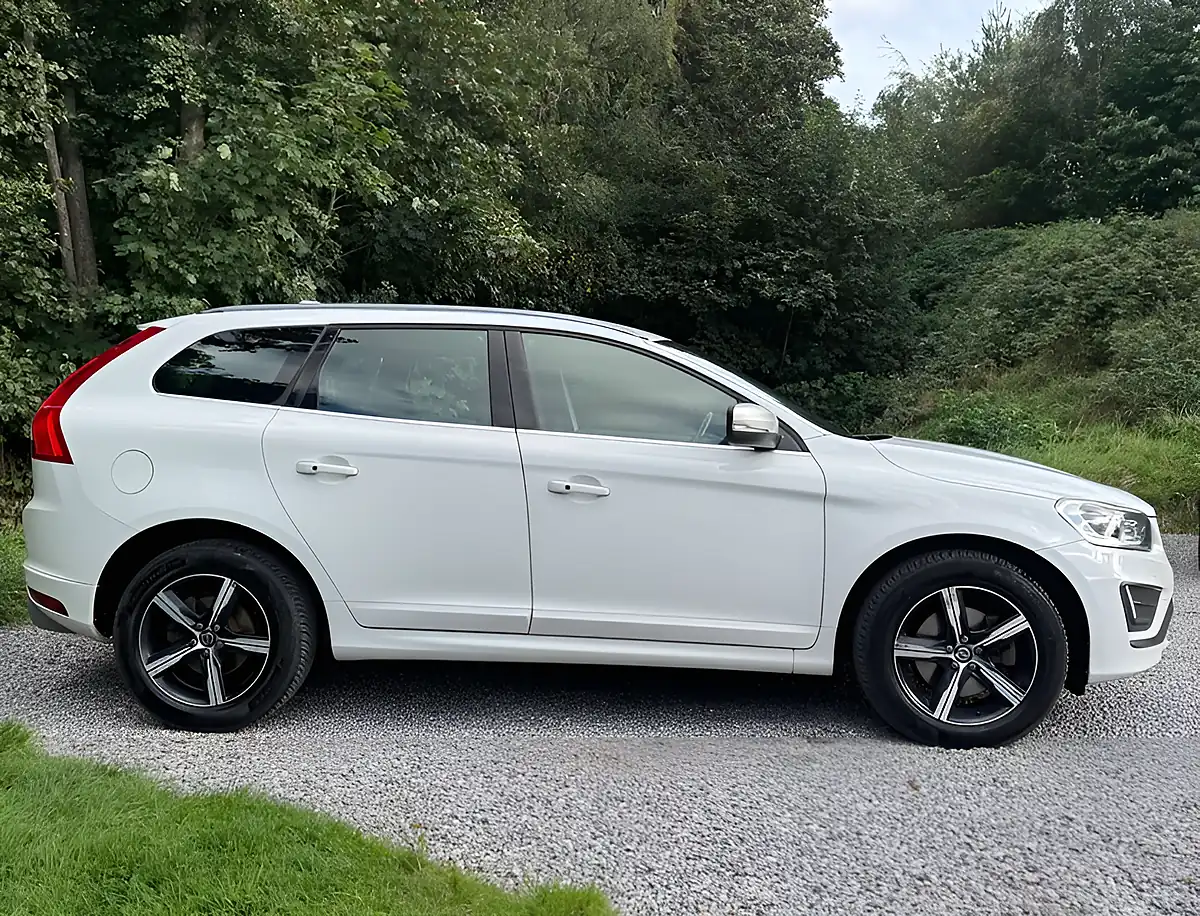 Used 2016 Volvo XC60 R-Design Luxury Nav Ice White - Interior and Exterior details 2