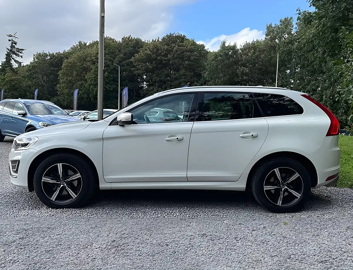 Used 2016 Volvo XC60 R-Design Luxury Nav Ice White - Interior and Exterior details 6