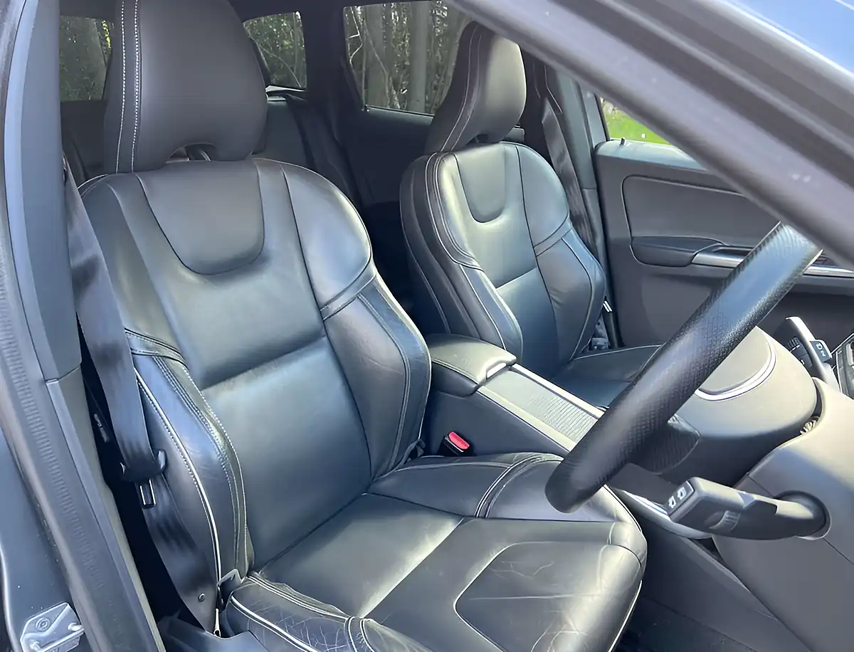 Used 2016 Volvo XC60 R-Design Luxury Nav Osmium Grey - Interior and Exterior details 11