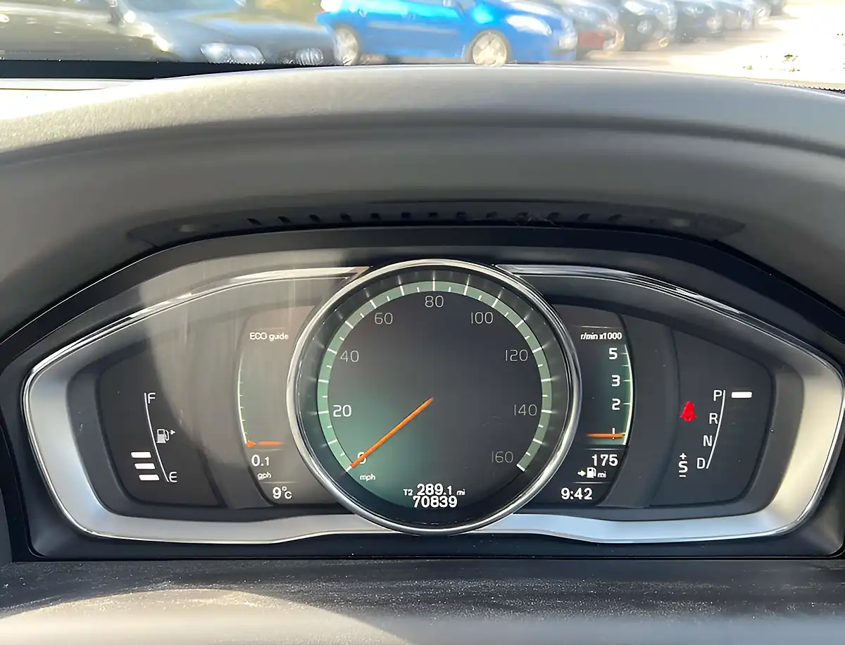 Used 2016 Volvo XC60 R-Design Luxury Nav Osmium Grey - Interior and Exterior details 12