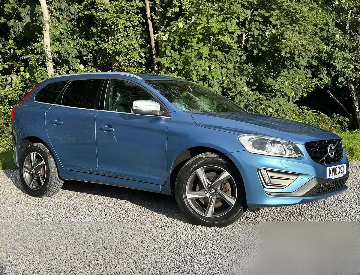 Used 2016 Volvo XC60 R-Design Luxury Nav Power Blue - Front View