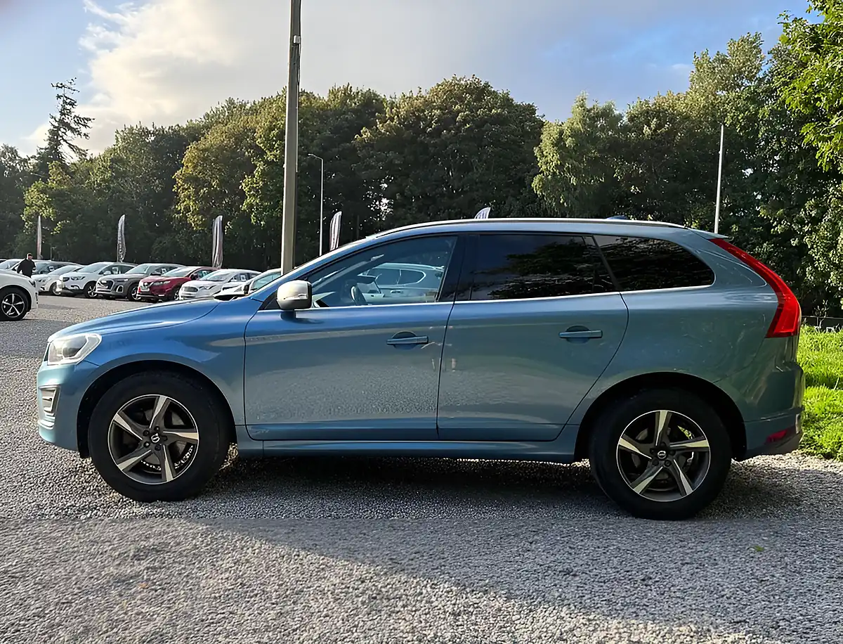 Used 2016 Volvo XC60 R-Design Luxury Nav Power Blue - Interior and Exterior details 6