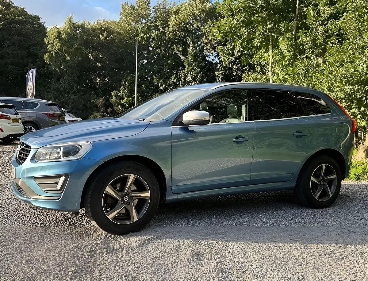 Used 2016 Volvo XC60 R-Design Luxury Nav Power Blue - Interior and Exterior details 7