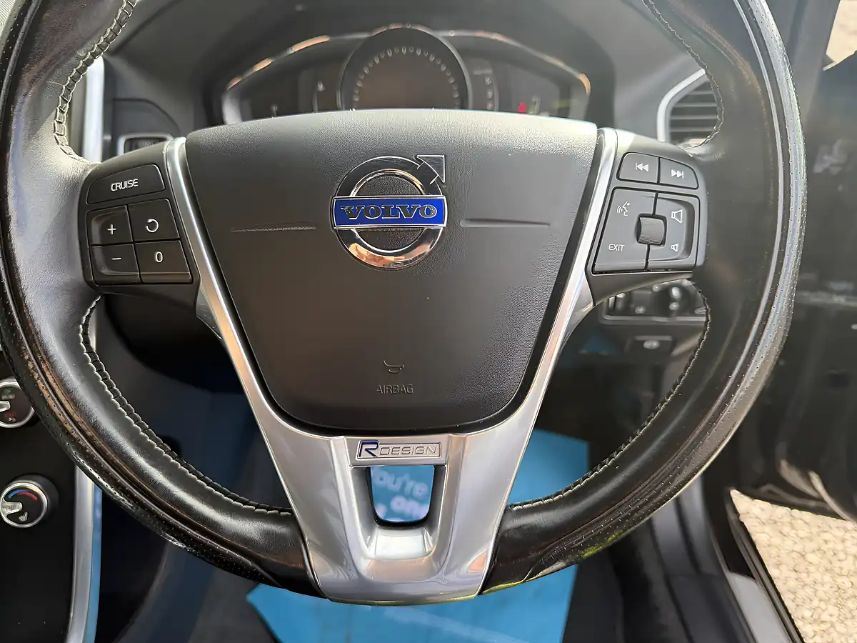 Used 2016 Volvo XC60 R-Design Nav Black - Interior and Exterior details 14