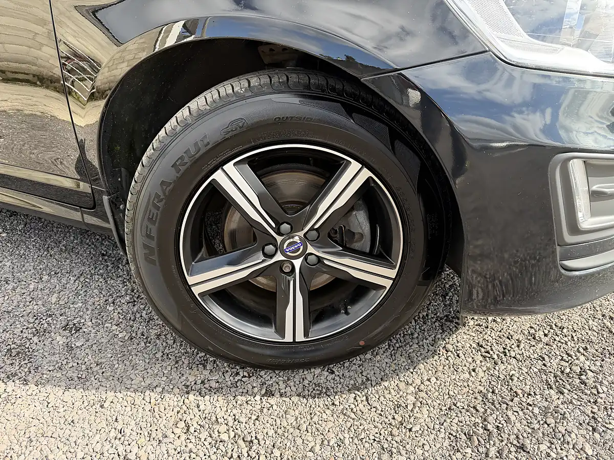 Used 2016 Volvo XC60 R-Design Nav Black - Interior and Exterior details 3