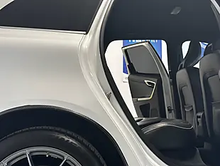 Used 2016 Volvo XC60 R-Design Nav Crystal White - Interior and Exterior details 12