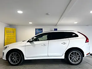 Used 2016 Volvo XC60 R-Design Nav Crystal White - Interior and Exterior details 9