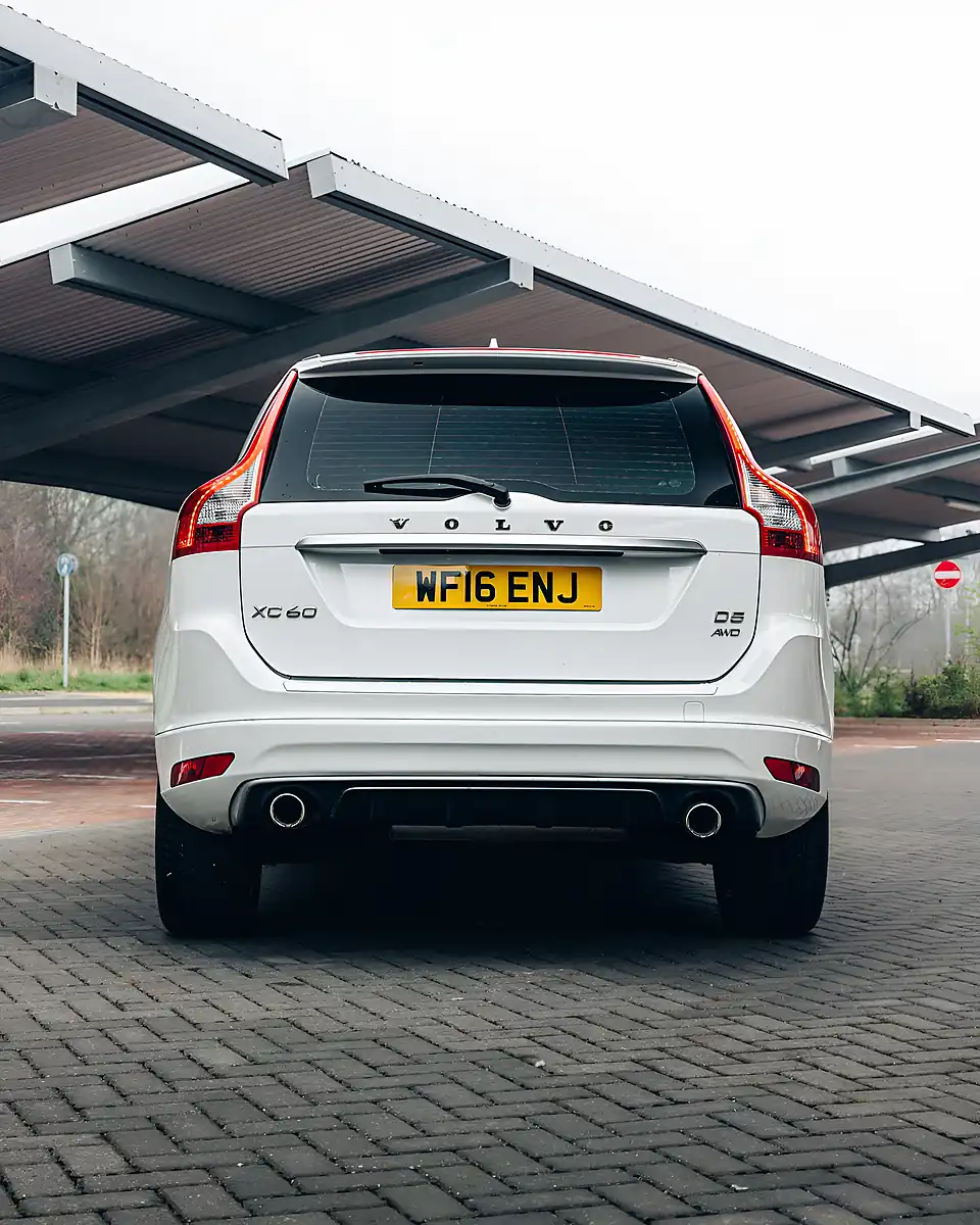 Used 2016 Volvo XC60 R-Design Nav Ice White - Interior and Exterior details 11