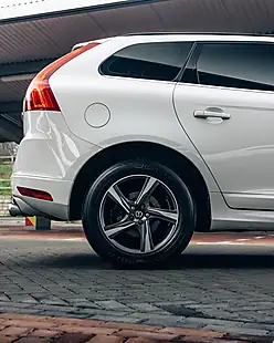 Used 2016 Volvo XC60 R-Design Nav Ice White - Interior and Exterior details 13