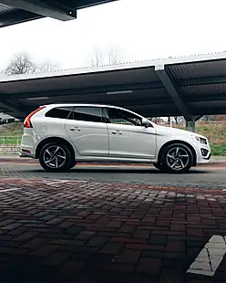 Used 2016 Volvo XC60 R-Design Nav Ice White - Interior and Exterior details 5
