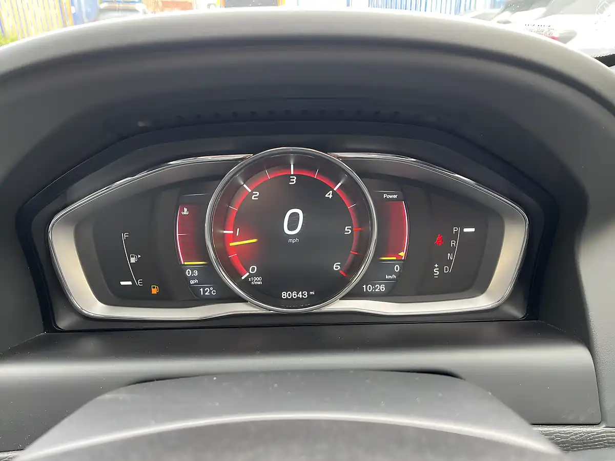 Used 2016 Volvo XC60 R-Design Nav Red - Interior and Exterior details 11