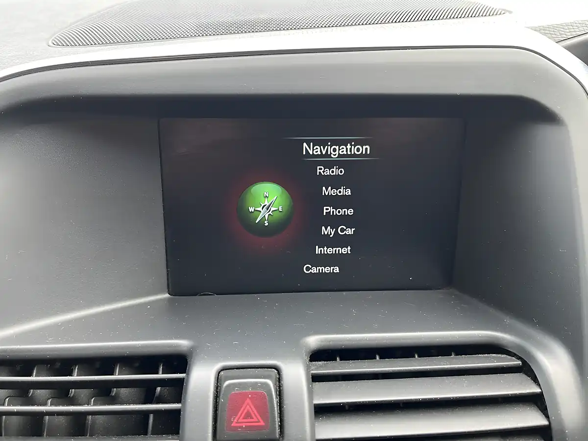 Used 2016 Volvo XC60 R-Design Nav Red - Interior and Exterior details 12