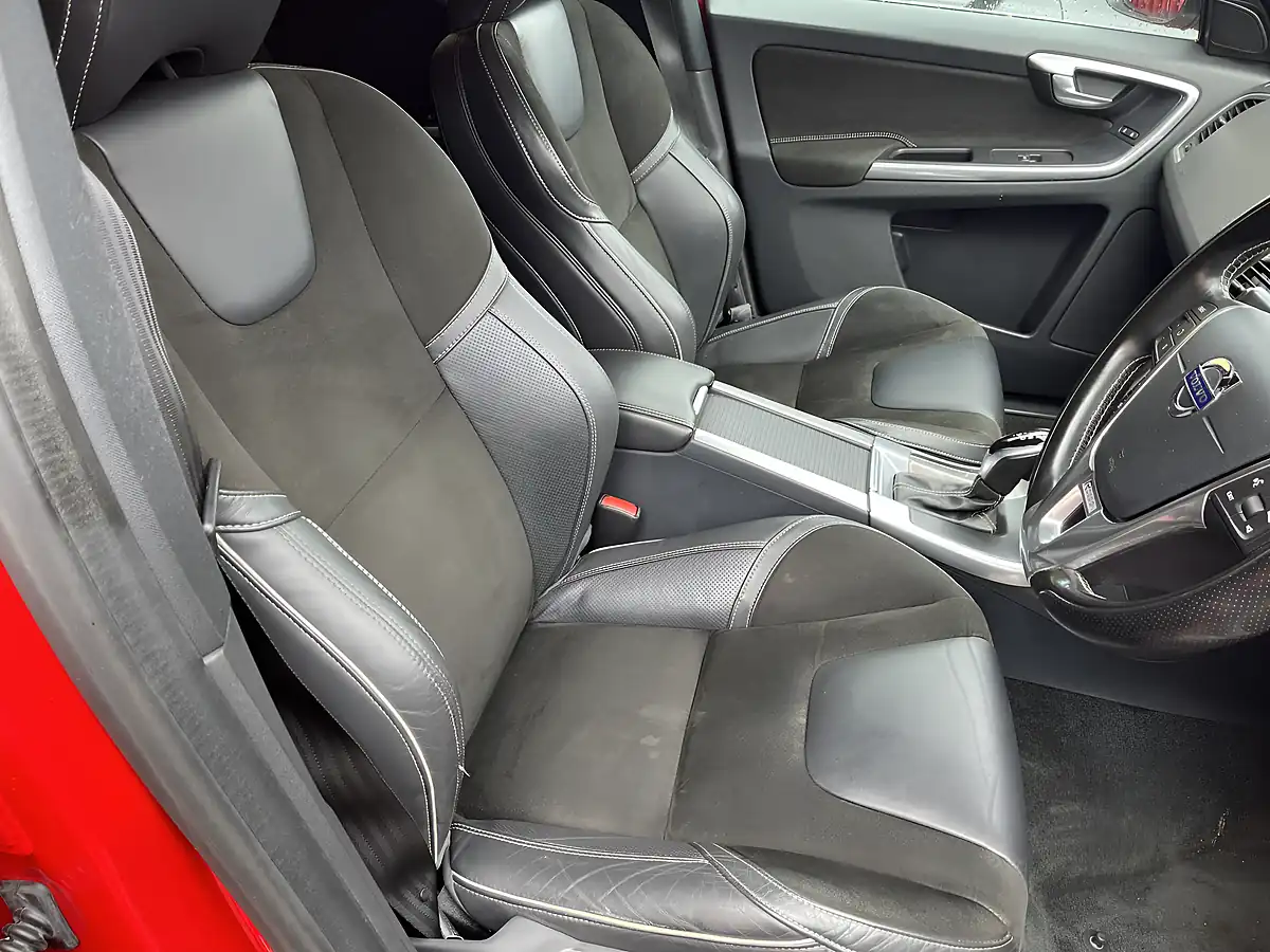 Used 2016 Volvo XC60 R-Design Nav Red - Interior and Exterior details 3
