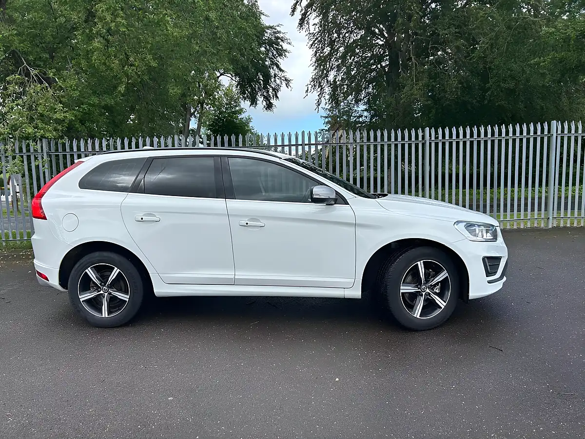 Used 2016 Volvo XC60 R-Design Nav White - Interior and Exterior details 4