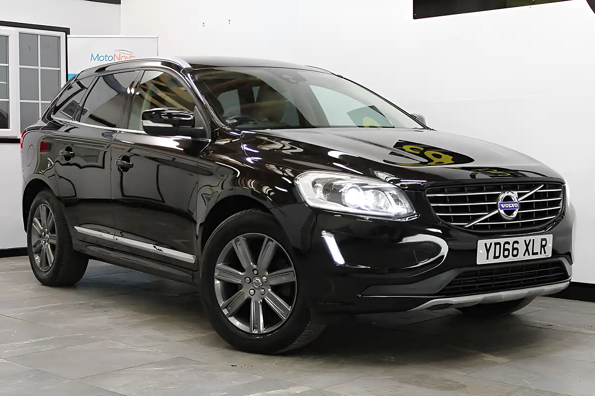 Used 2016 Volvo XC60 Se Lux Nav Black - Front View