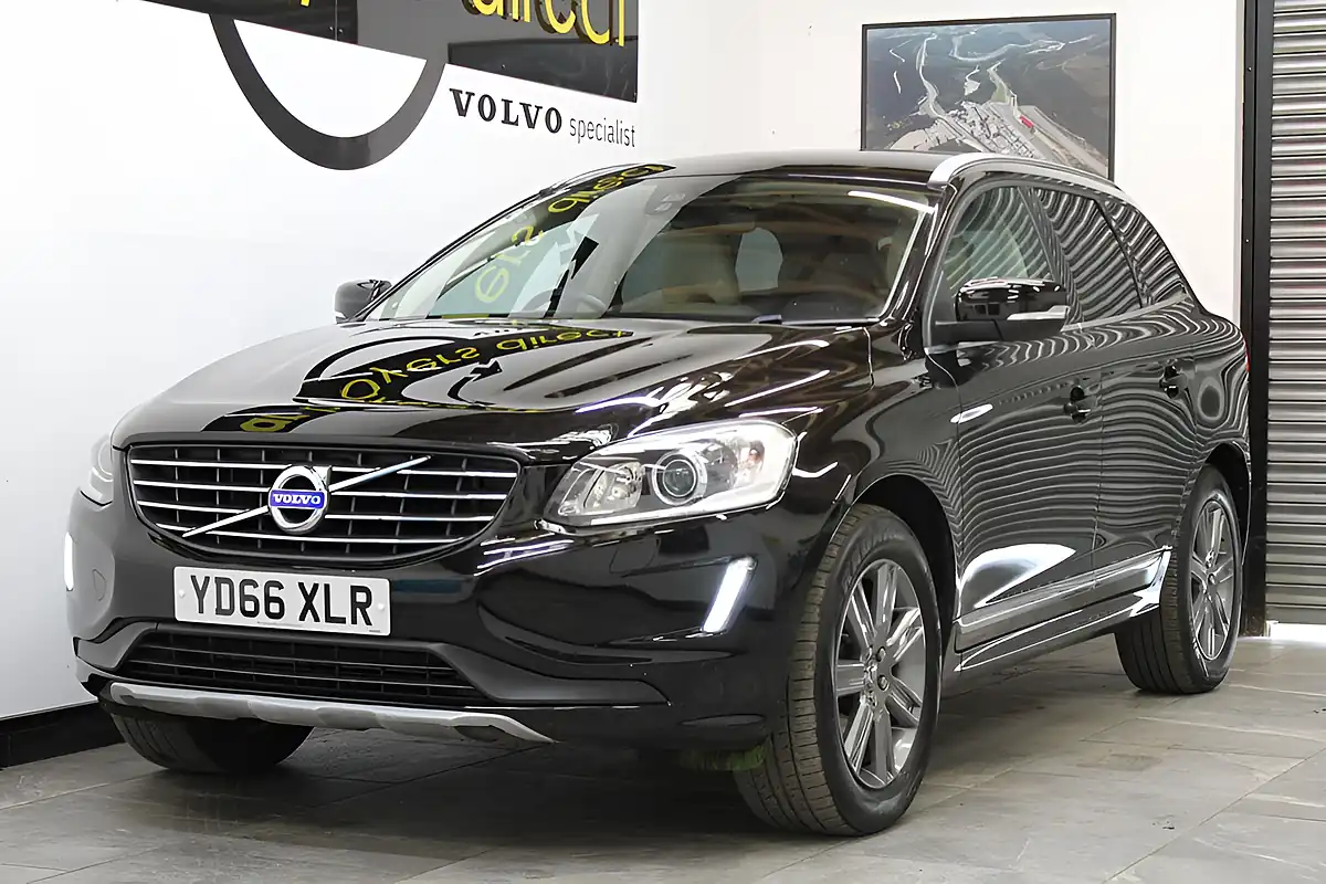 Used 2016 Volvo XC60 Se Lux Nav Black - Interior and Exterior details 13