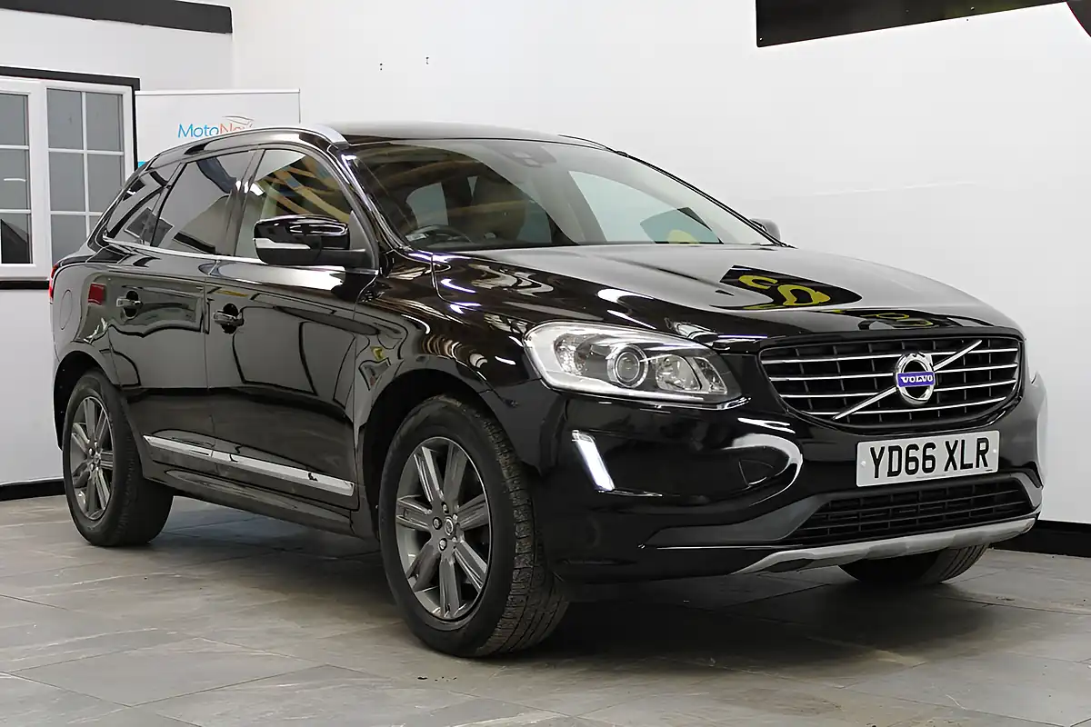 Used 2016 Volvo XC60 Se Lux Nav Black - Interior and Exterior details 6