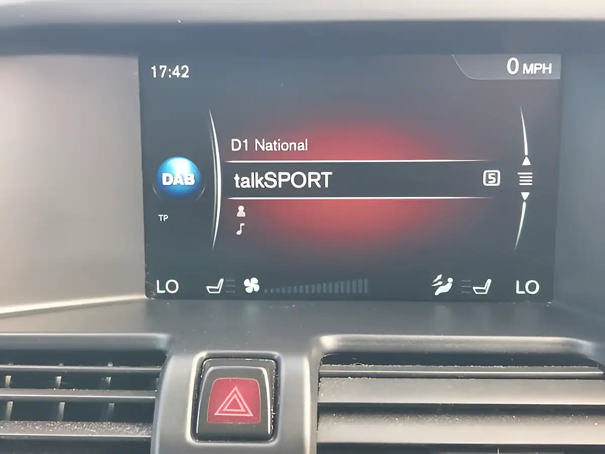 Used 2016 Volvo XC60 Se Lux Nav Black - Interior and Exterior details 18