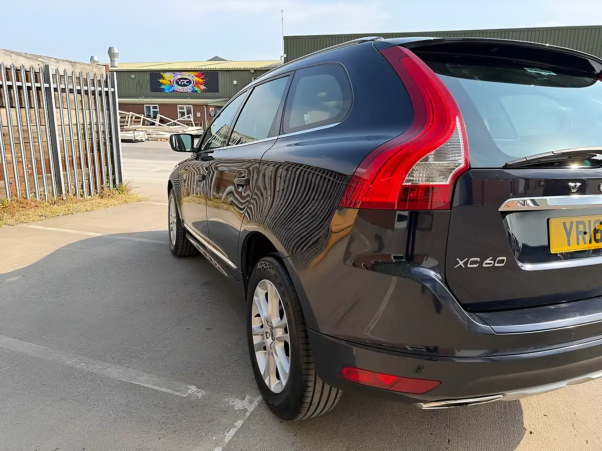 Used 2016 Volvo XC60 Se Lux Nav Blue - Interior and Exterior details 20