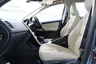 Used 2016 Volvo XC60 Se Lux Nav Blue - Interior and Exterior details 12