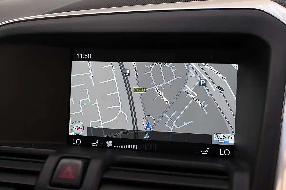 Used 2016 Volvo XC60 Se Lux Nav Blue - Interior and Exterior details 15