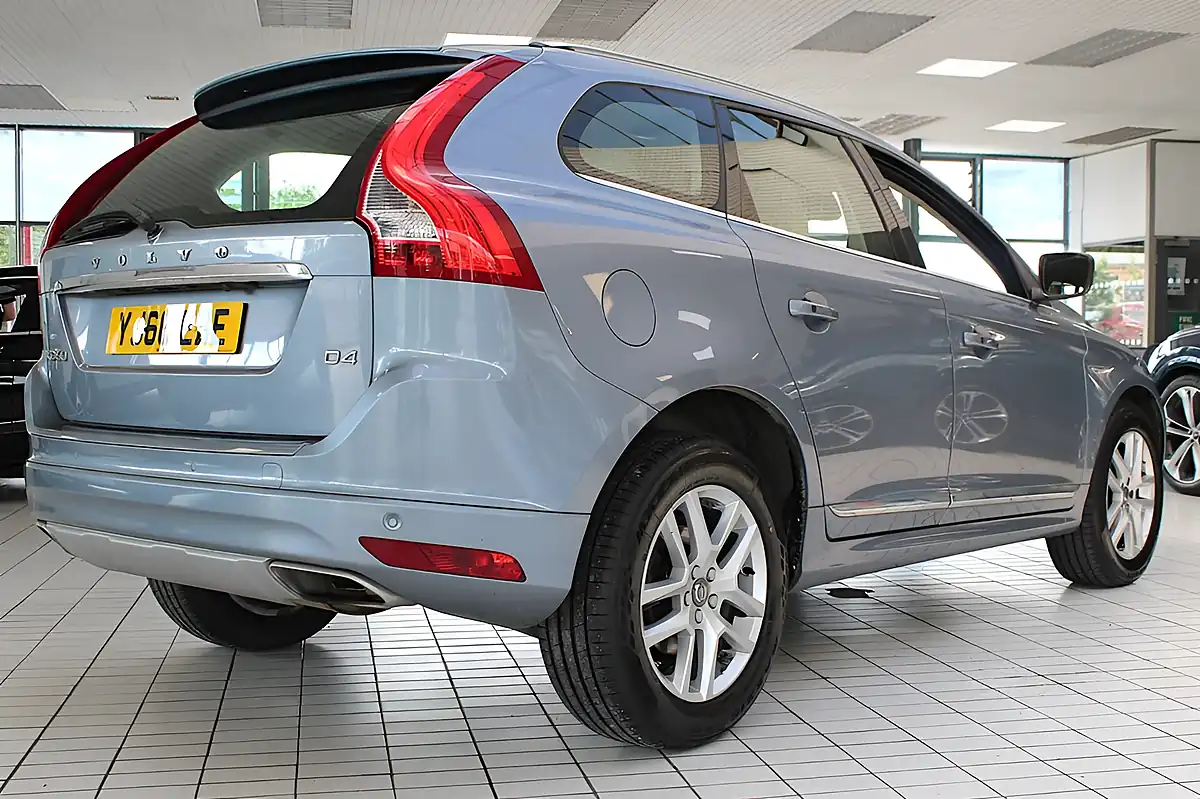 Used 2016 Volvo XC60 Se Lux Nav Blue - Interior and Exterior details 9