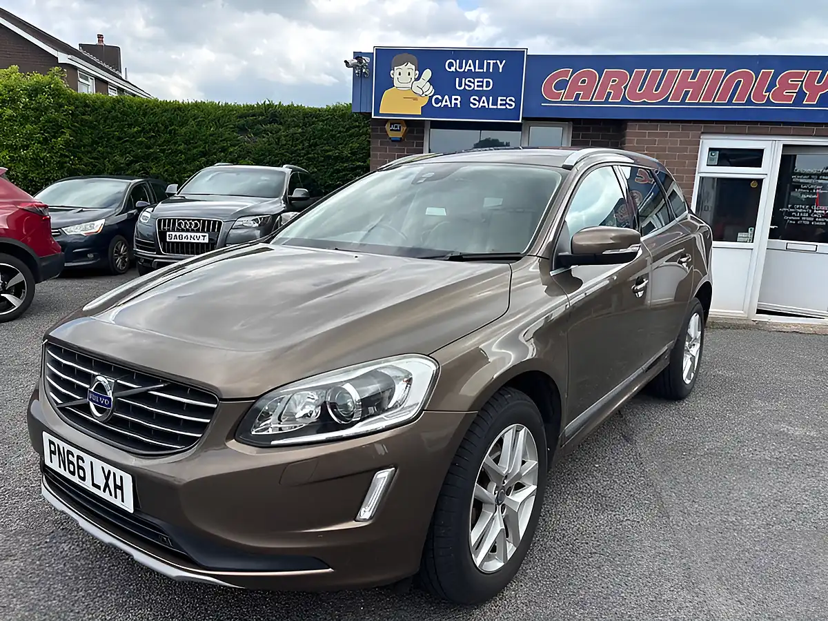Used 2016 Volvo XC60 Se Lux Nav Bronze - Front View