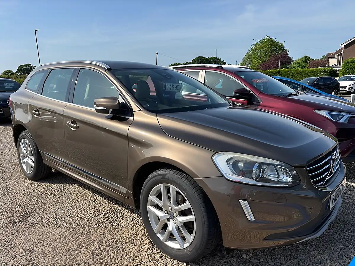 Used 2016 Volvo XC60 Se Lux Nav Bronze - Interior and Exterior details 2