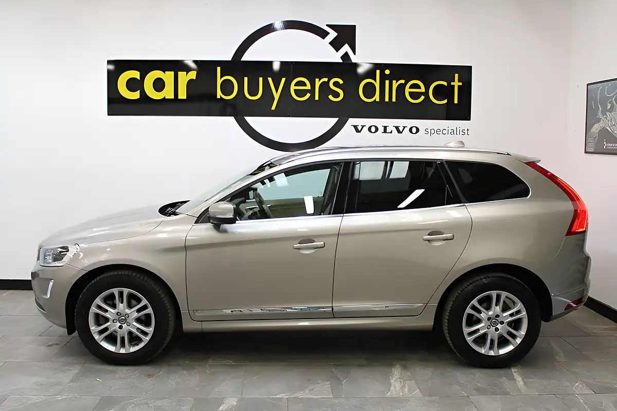 Used 2016 Volvo XC60 Se Lux Nav Gold - Interior and Exterior details 12