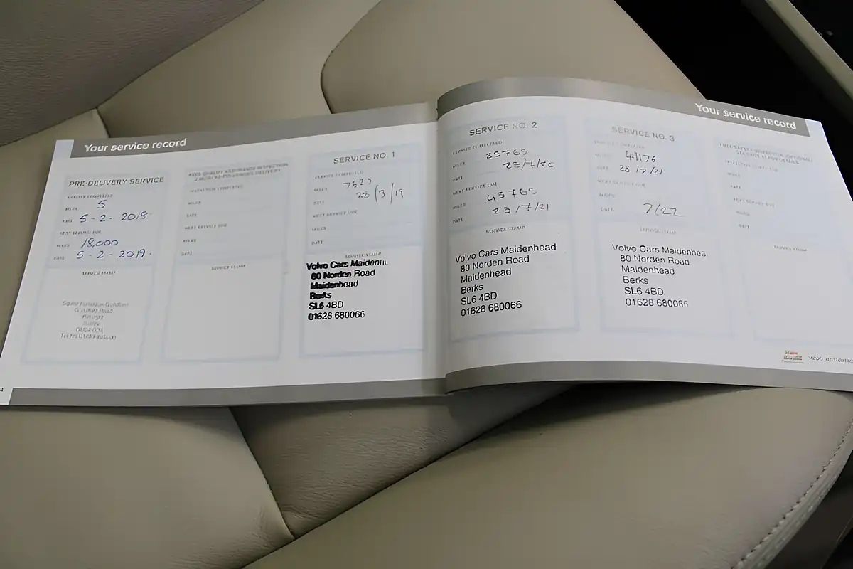 Used 2016 Volvo XC60 Se Lux Nav Gold - Interior and Exterior details 20