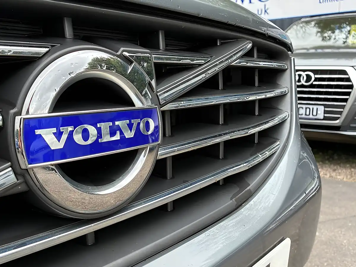 Used 2016 Volvo XC60 Se Lux Nav Grey - Interior and Exterior details 3